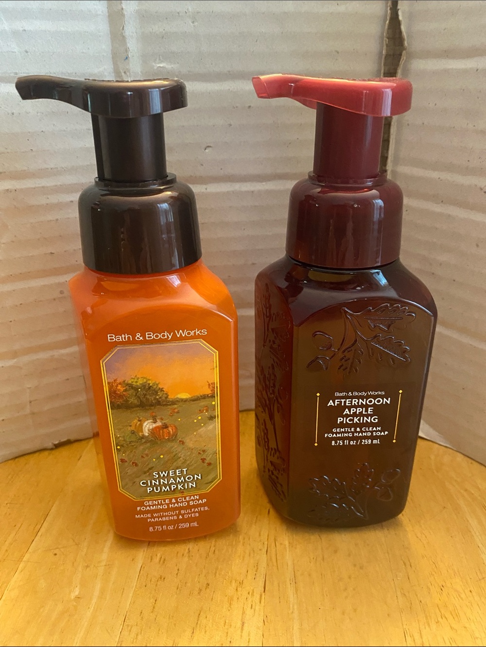 Bath & Body Works set foaming hand soaps Sweet Cinnamon Pumpkin & Apple Picking - Picture 3 of 5